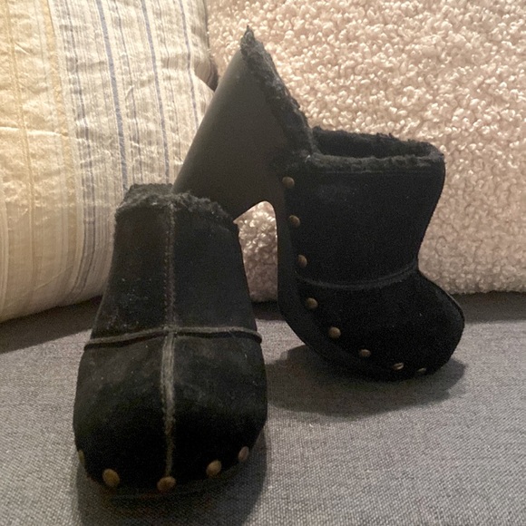 Rocket Dog Shoes Rocket Dog Suede Platform Clog Poshmark